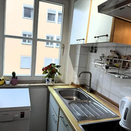 Apartamento Helle Und Ruhige 2-zimmer-wohnung Im Zentrum